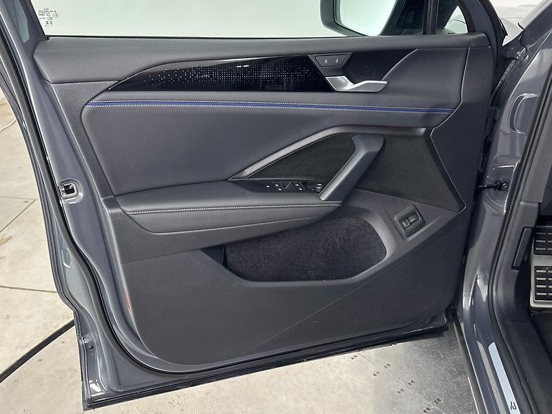 Volkswagen Tiguan R-Line 4MOT DSG - fotka 13 z 31