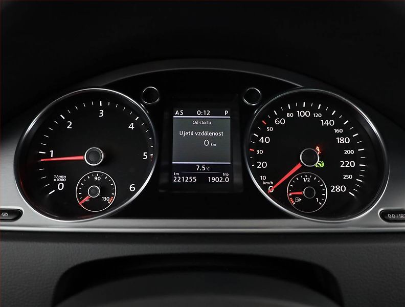 Volkswagen CC (2012) 2.0 TDI, Automat, Serv.kniha - fotka 9 z 20