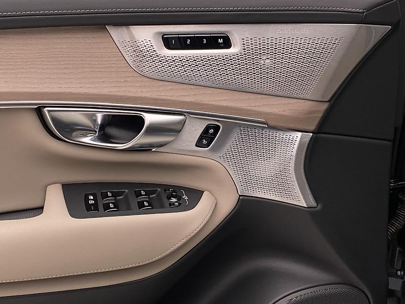 Volvo XC90 T8 AWD RECHARGE BRIGHT ULTRA 7 - fotka 27 z 73
