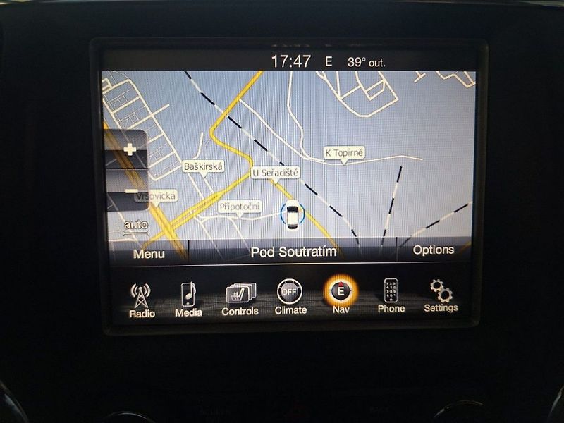 Jeep Grand Cherokee 3,0 V6 SUMMIT - fotka 17 z 20
