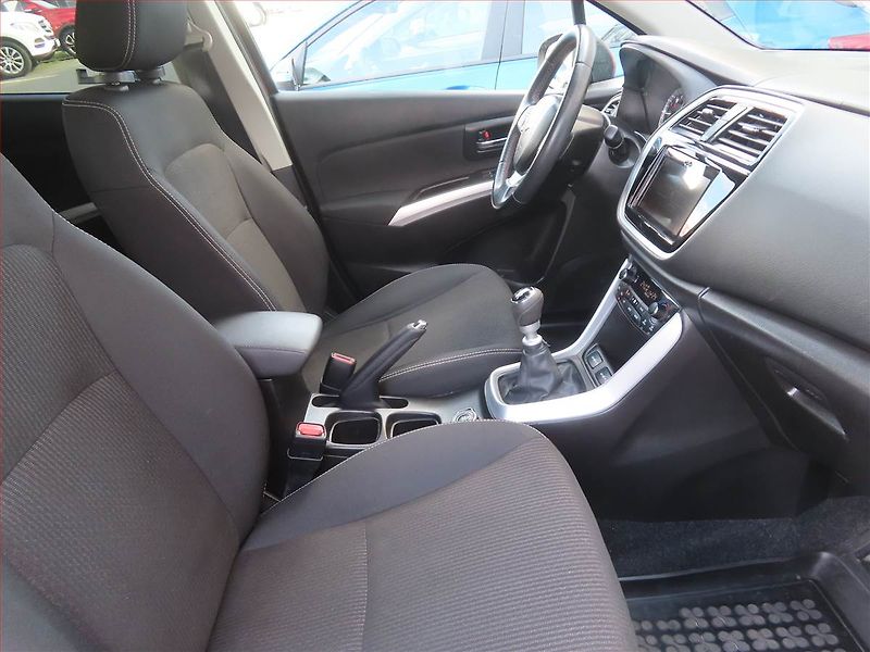 Suzuki SX4 S-Cross (2017) 1.4 BoosterJet, 4X4 - fotka 9 z 22