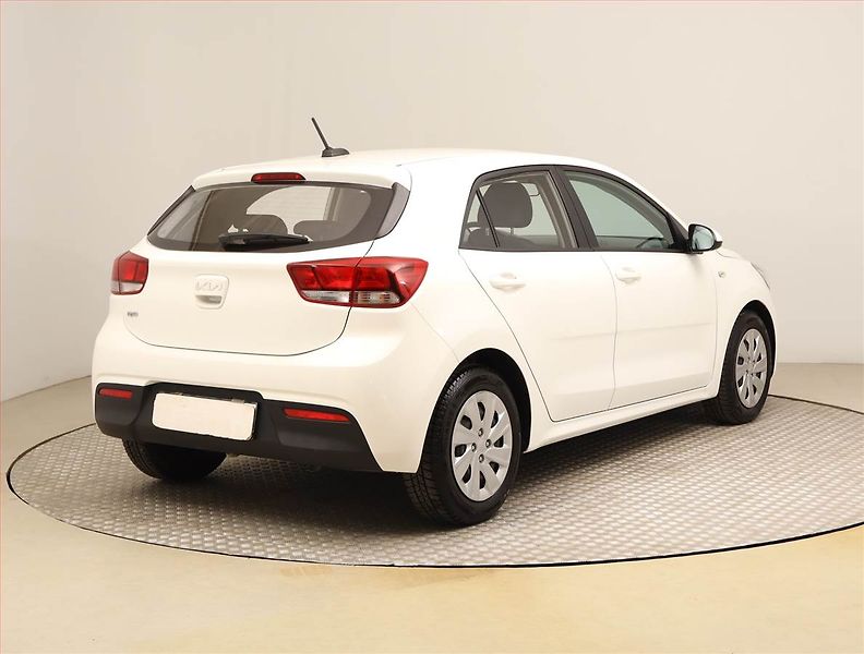 Kia Rio (2022) 1.2 DPI, Serv.kniha - fotka 5 z 17