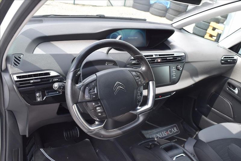 Citroën C4 Picasso 2,0 HDI 110KW AUTOMAT 7MÍST - fotka 16 z 48