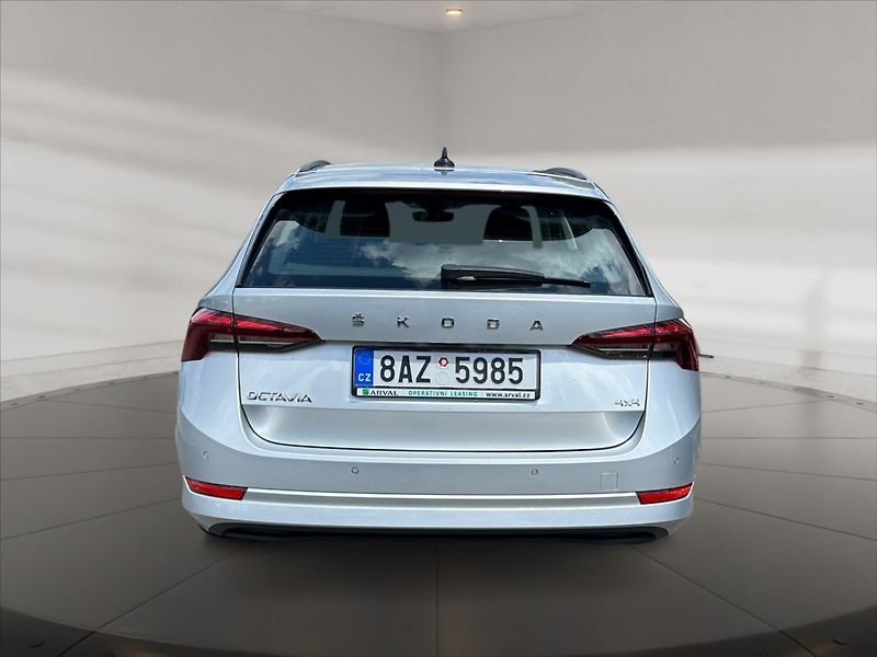 Škoda Octavia 2,0 TDI Ambition 4x4 DSG - fotka 5 z 11