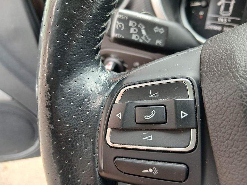 Seat Leon 1.4 TSi ČR - fotka 19 z 34