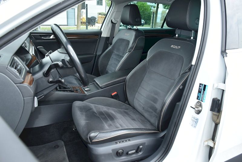 Škoda Superb (2020) Scout 2.0 TDI 140 kW 4x4 DSG - fotka 23 z 32
