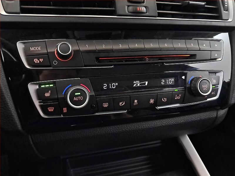 BMW Řada 1 (2016) 118d, Serv.kniha, Tempomat - fotka 15 z 18