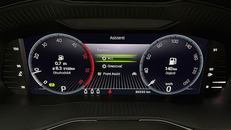 Škoda Superb 2.0 TDI DSG Style Combi - fotka 10 z 26