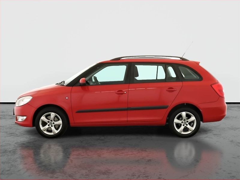 Škoda Fabia (2010) Ambiente 1.2 TSI, Automat - fotka 3 z 14