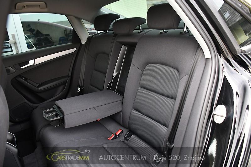 Audi A4 2.0TDi ČR PDC VÝHŘEV - fotka 15 z 35