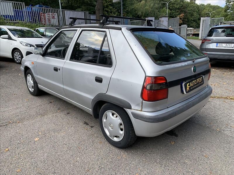 Škoda Felicia 1,3 LXi - RUČNÍ ŘÍZENÍ - fotka 7 z 13