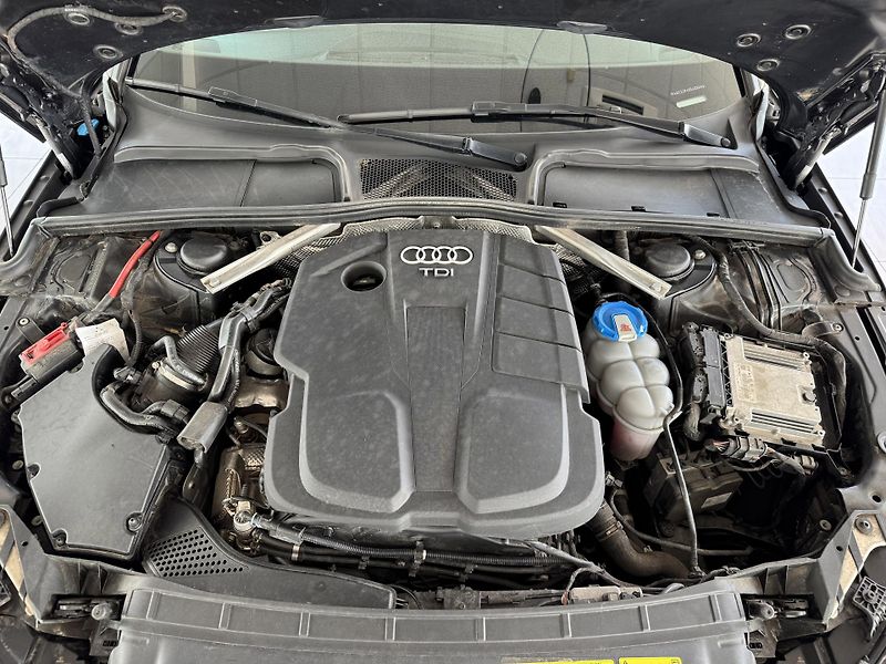 Audi A4 2,0TDI*MatrixLED*Navigace*PDC - fotka 34 z 34