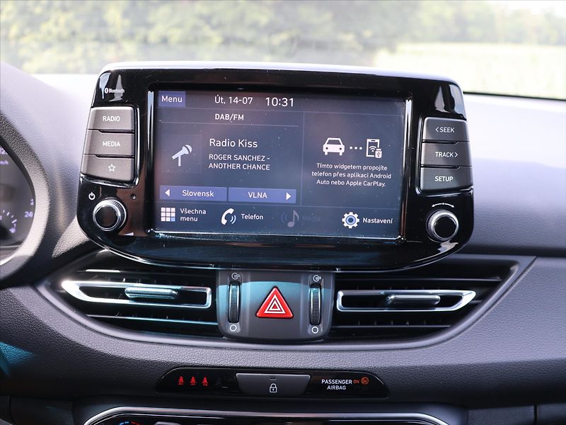 Hyundai i30 1,0 T-GDI 88kW Smart 1.Maj DPH - fotka 20 z 31