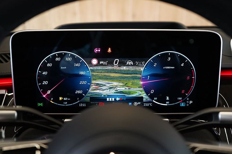 Mercedes-Benz Třídy S 400d 4MATIC L, AMG, Panorama - fotka 25 z 50