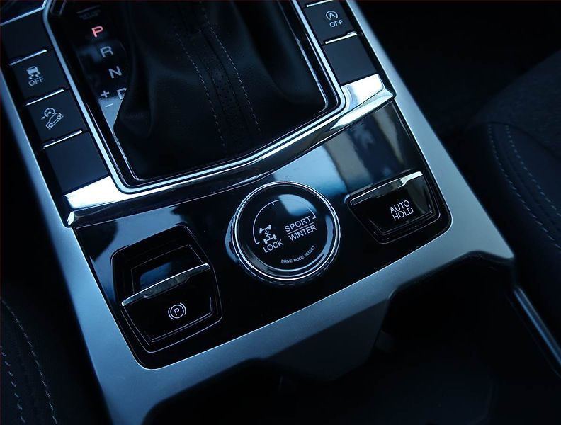 SsangYong Korando (2024) 1.5 T-GDI - fotka 18 z 21