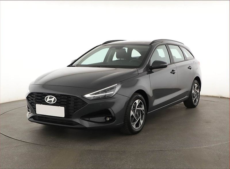 Hyundai i30 (2024) Smart 1.0 T-GDI, ČR,1.maj - fotka 2 z 17