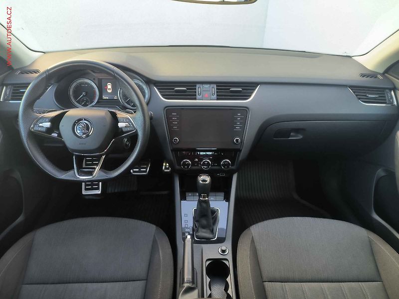 Škoda Octavia (2018) 1.4TSi, ČR, DSG, navi, LED - fotka 8 z 22