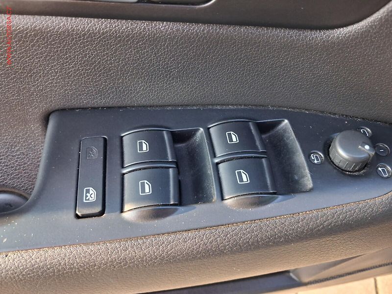 Seat Exeo (2009) 2.0TDi, Sport, bíxen, šíbr - fotka 12 z 15