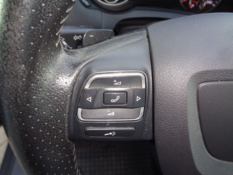 Seat Alhambra 2.0 TDI DSG STYLE  7 MÍST 103 - fotka 13 z 28