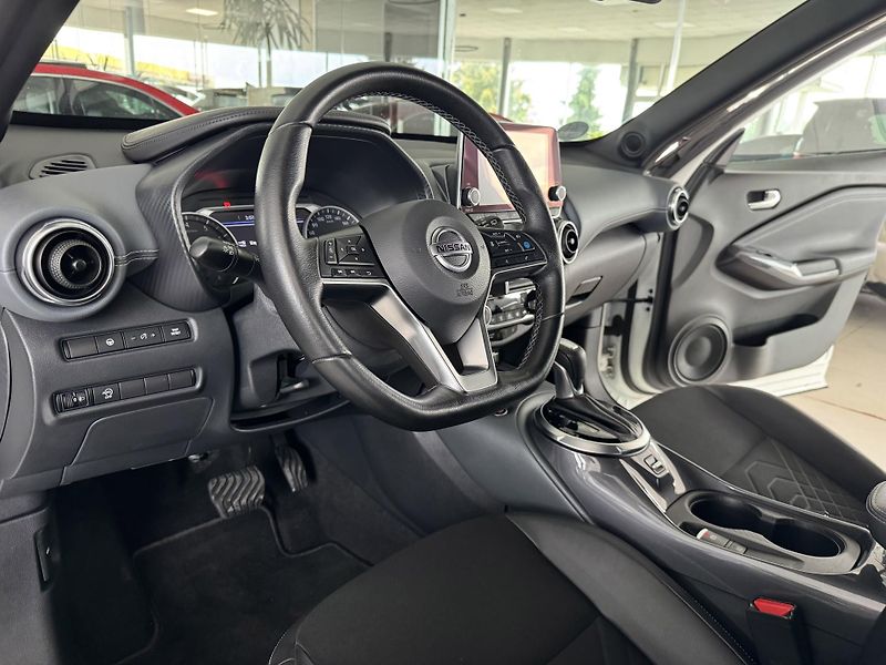 Nissan Juke 1,0DIG-T 117*AUT*TEKNA*Tažné - fotka 10 z 38