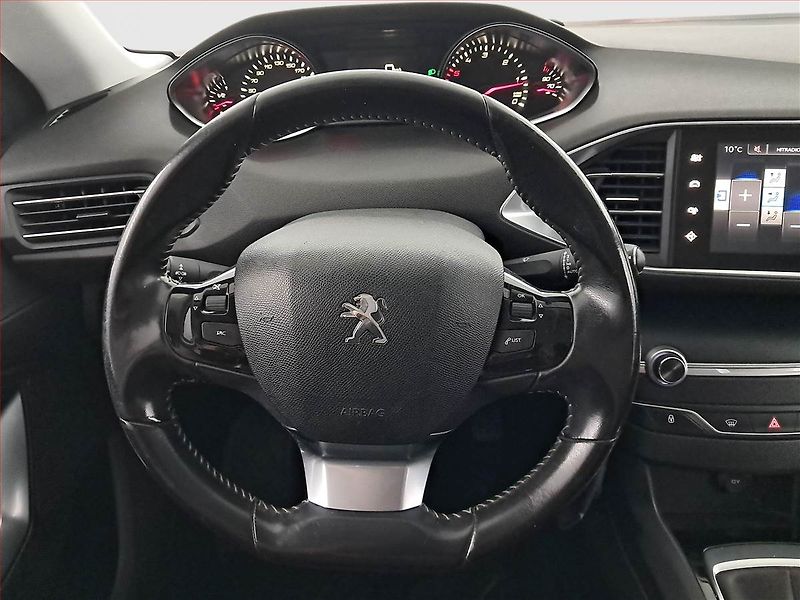 Peugeot 308 (2015) 1.6 BlueHDi, Tempomat - fotka 18 z 18