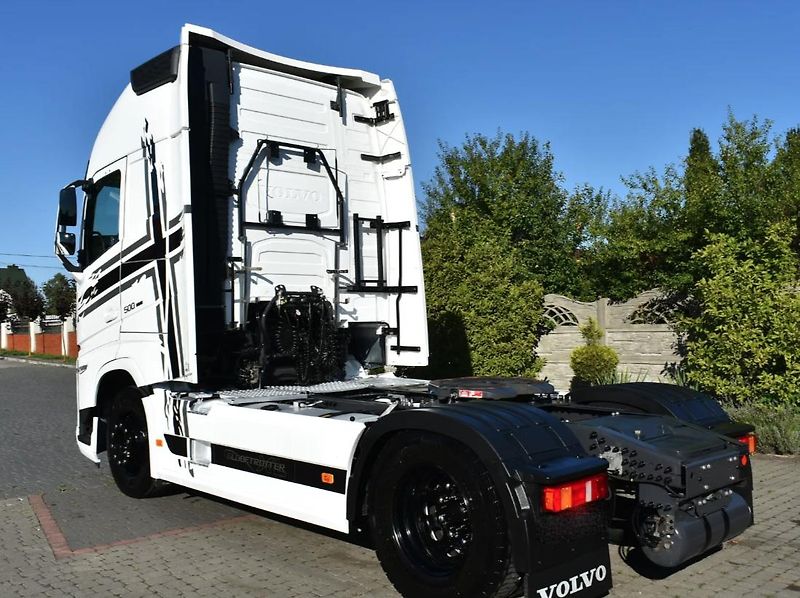 Volvo FH (2023) 500 tahač EURO 6 - fotka 4 z 22