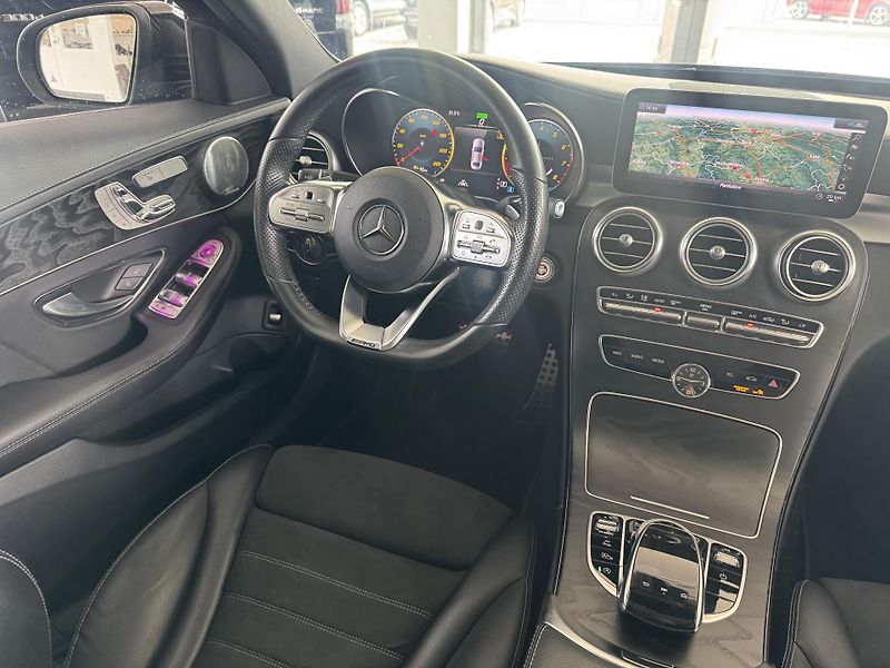 Mercedes-Benz Třídy C (2019) C200 4M AMG LED PANORAMA - fotka 11 z 29