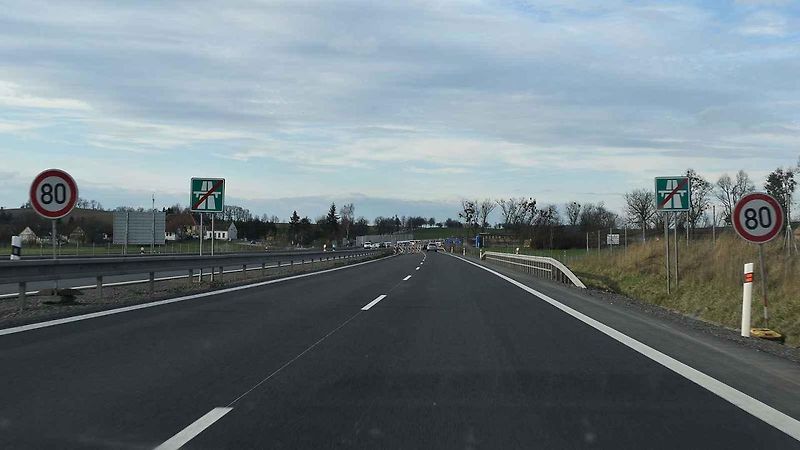 Dostavba dálnice D4 vstoupila do poslední stavební sezony.
