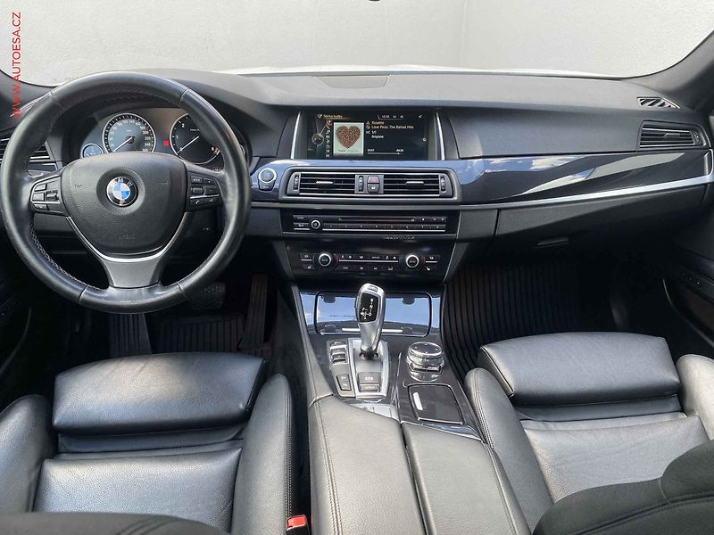 BMW Řada 5 (2013) 2.0d xDrive, ČR, AT, LED - fotka 8 z 19
