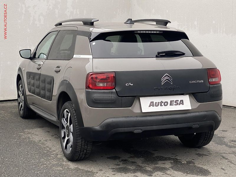 Citroën C4 Cactus (2016) 1.6 HDi, ČR, AAC - fotka 6 z 19