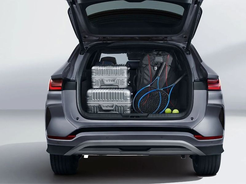 BYD Seal U (2026) U DM-i BOOST, BEZ KOMPROMISŮ - fotka 8 z 8