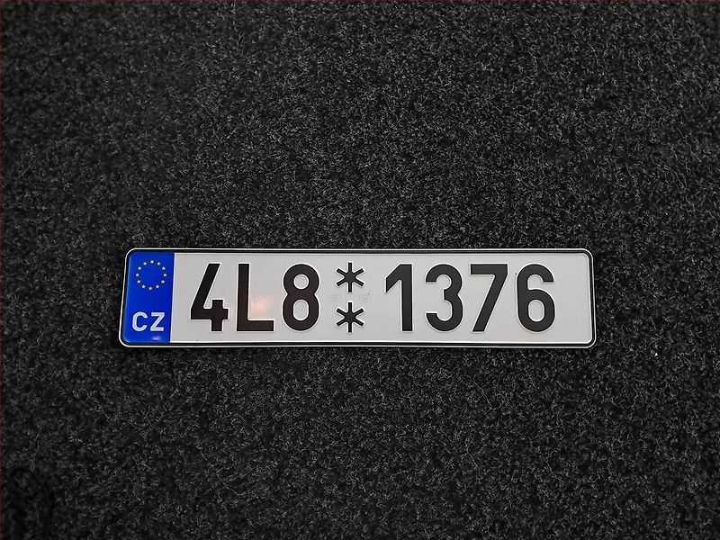 Volkswagen Sharan (2015) 2.0 TDI, 4X4, 7 míst, ČR - fotka 21 z 22