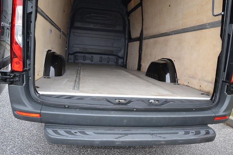 Mercedes-Benz Sprinter 317 CDi L Maxi velká výbava - fotka 32 z 44