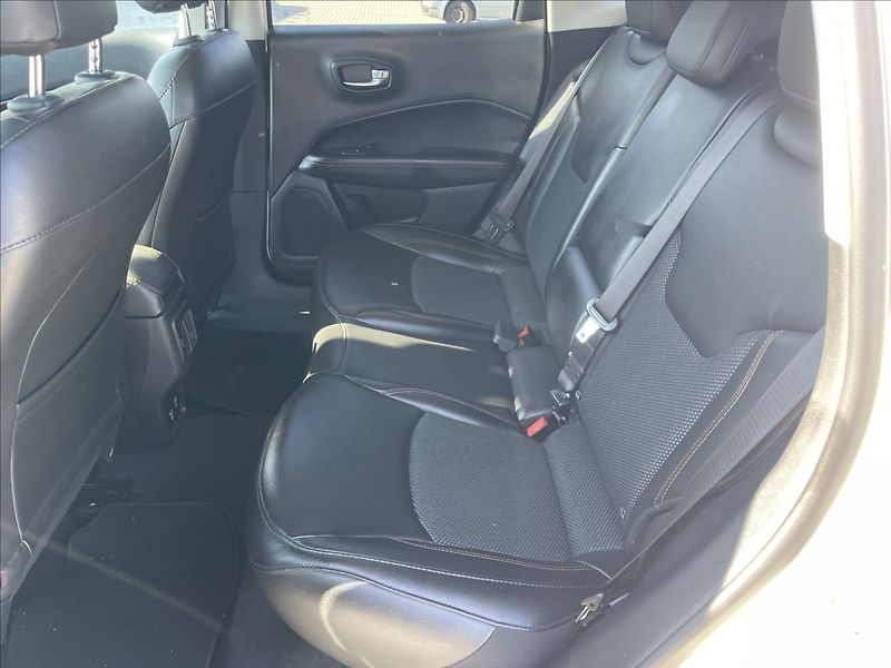 Jeep Compass 1,4 T 125kw AT9 4x4 Limited - fotka 8 z 32