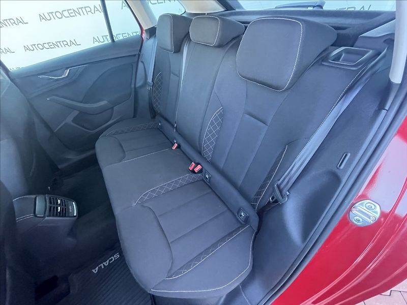 Škoda Scala 1,5 TSi,110kW,1.maj.,ČR,STK 8/ - fotka 22 z 22