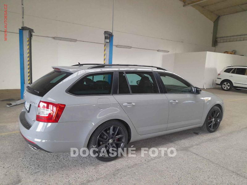 Škoda Octavia (2016) 2.0, ČR, AT, navi - fotka 2 z 3