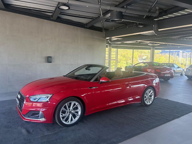 Audi A5 (2022) Cabriolet 2.0 TDI S-tronic - fotka 1 z 27