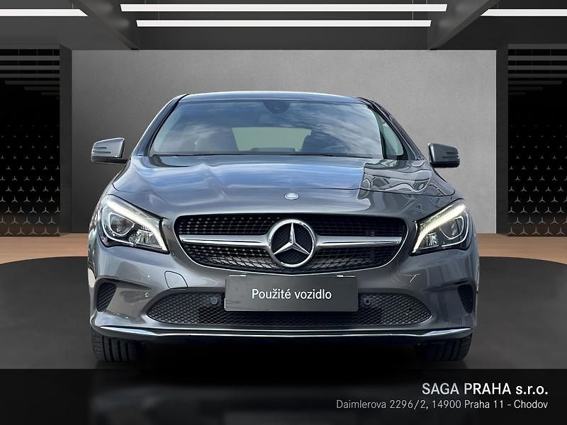 Mercedes-Benz CLA Coupé 180 kupé - fotka 2 z 18