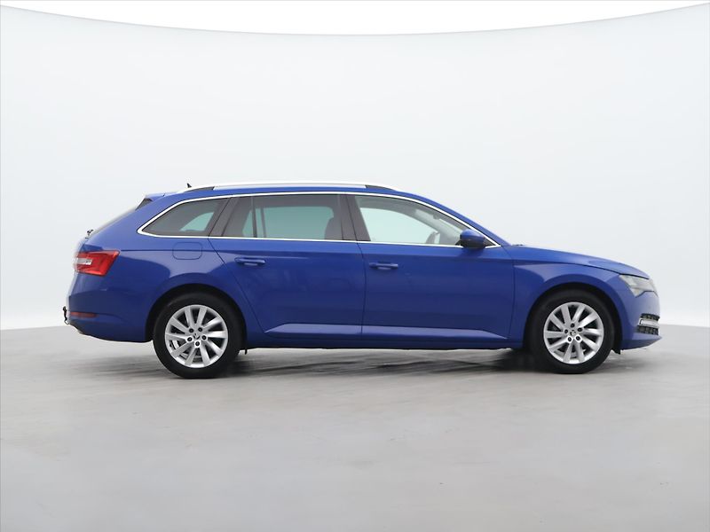 Škoda Superb 2.0 TDI 110kW Style LED  DSG - fotka 8 z 28