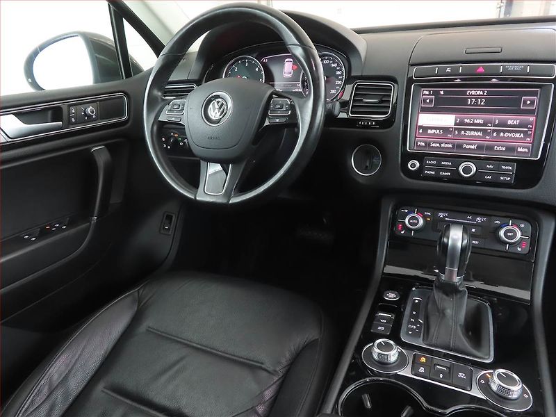 Volkswagen Touareg (2016) 3.0 TDI - fotka 7 z 21