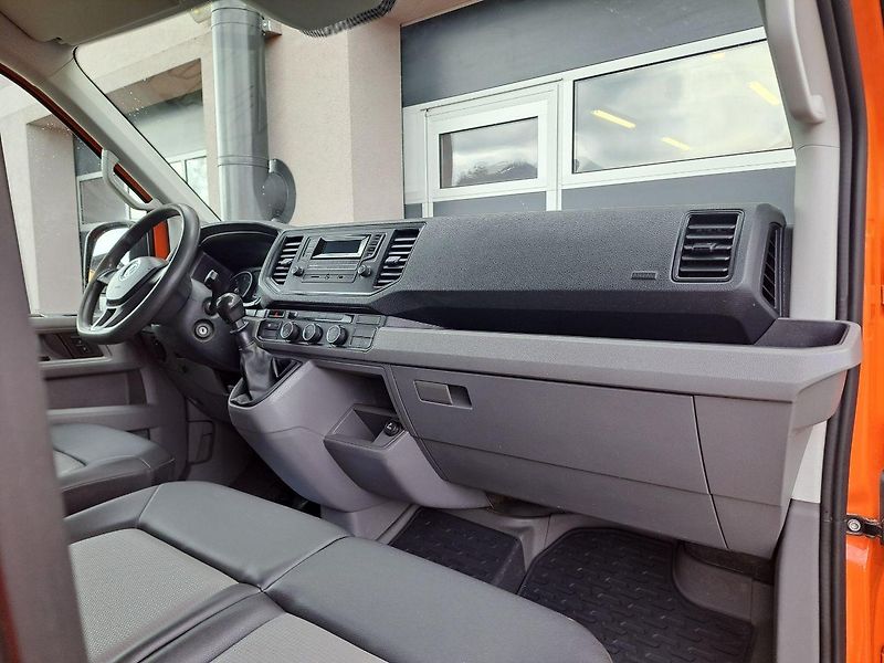 Volkswagen Crafter (2019) 2.0 TDI, ZÁRUKA - fotka 19 z 25