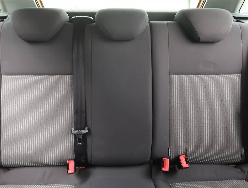 Seat Ibiza (2011) 1.4 16V, Tempomat - fotka 10 z 15