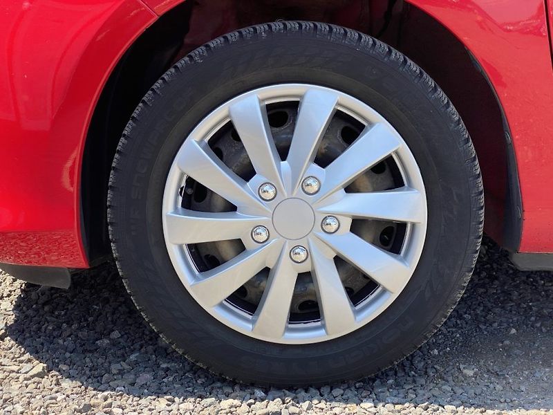 Toyota Yaris 1.0i,ČR-1.maj,Active,nová STK - fotka 8 z 25