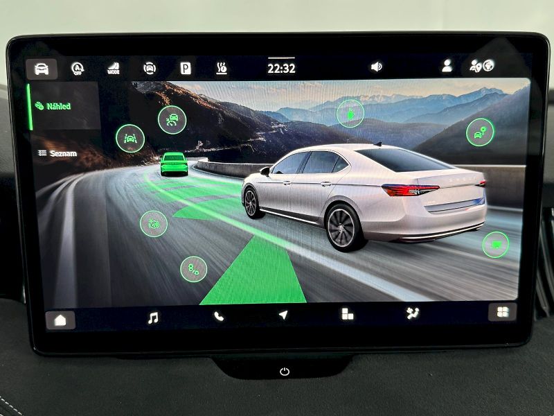 Škoda Superb (2025) SportLine 2.0 TDI/ 142 kW DSG7 - fotka 16 z 30