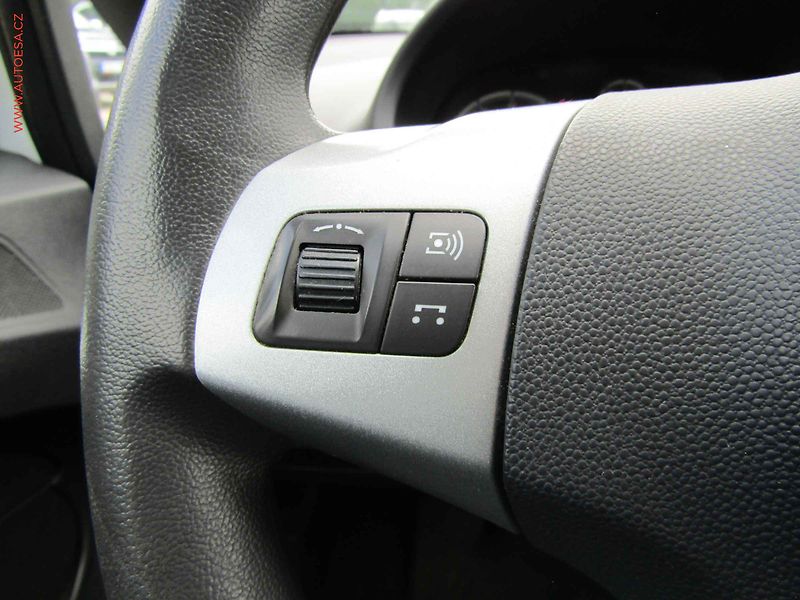 Opel Corsa (2014) 1.0i, AC, STK7/28 - fotka 16 z 19