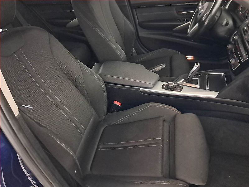 BMW Řada 3 (2016) 320 d, Automat, Tempomat - fotka 9 z 24