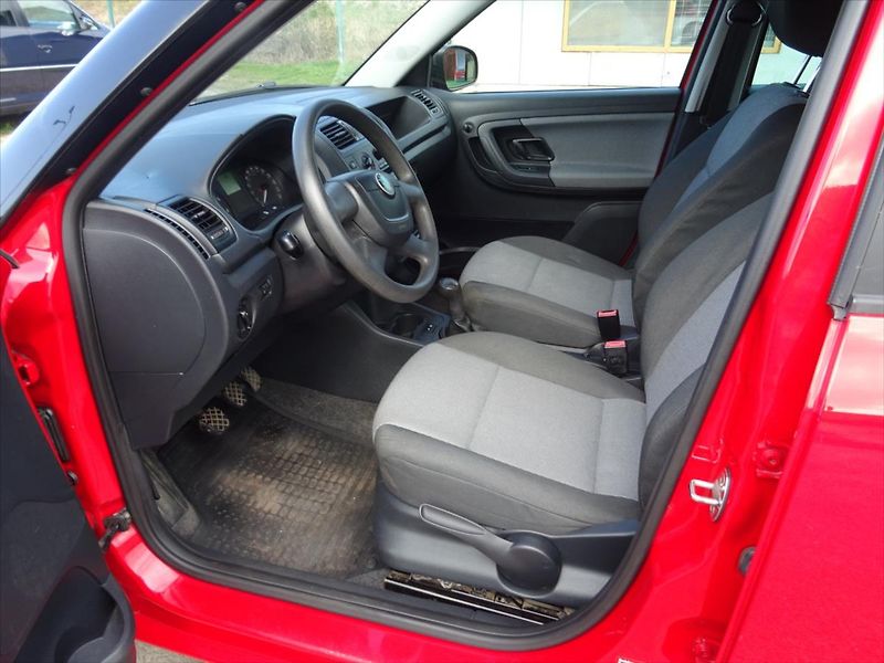 Škoda Fabia 1,2 TSI - fotka 9 z 27