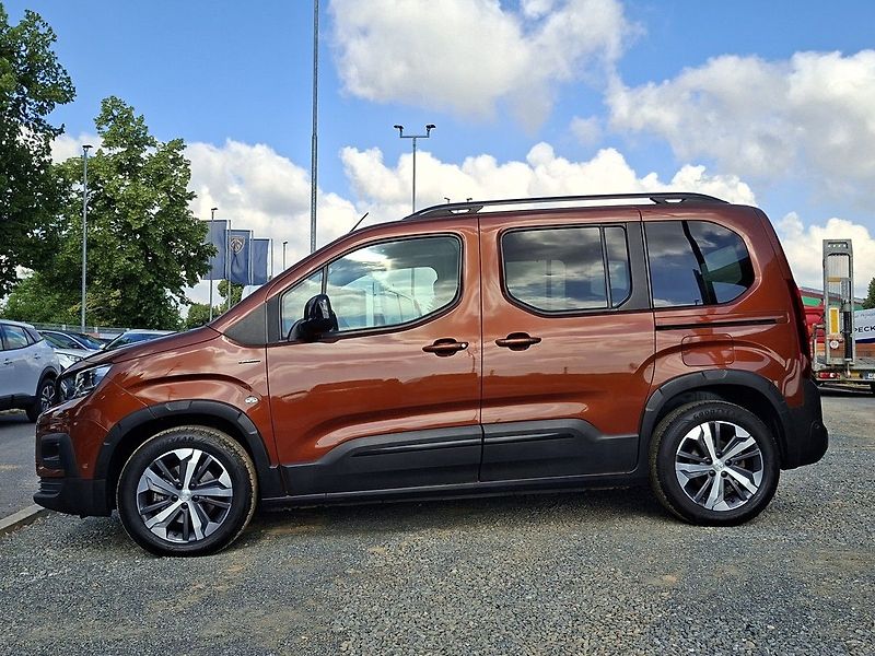 Peugeot Rifter GT LINE 1,5 BHDi 130k EAT8 - fotka 4 z 28