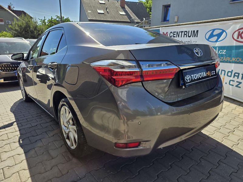 Toyota Corolla 1.6-AUTOMAT-NAVI-KAMERA - fotka 9 z 26
