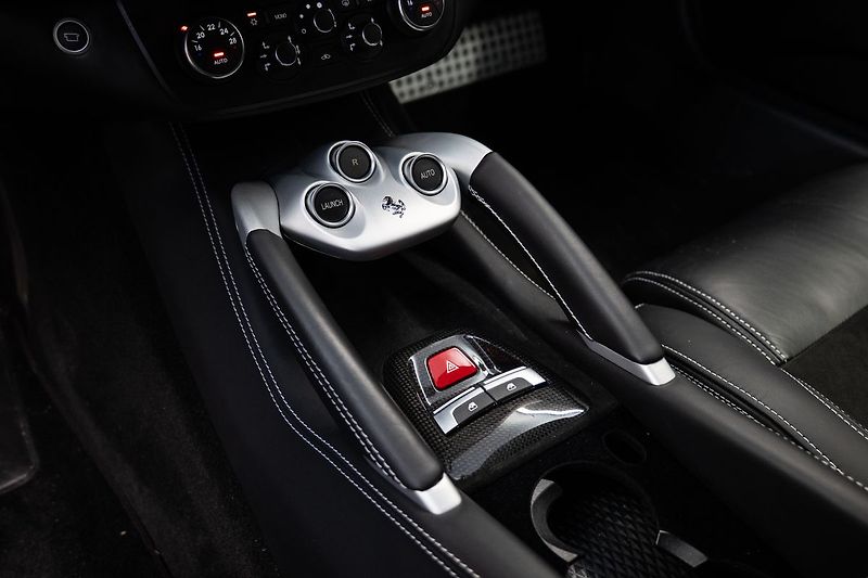 Ferrari FF V12 - fotka 12 z 20